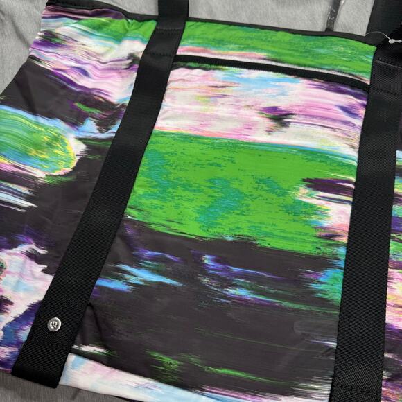 Lululemon NWT Multi-colored Summer Lovin' Tote - Picture 6 of 12